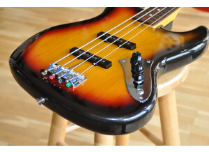 FENDER Jazz Bass JB-62 FL RW 3TS (4)