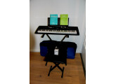 Piano Clavier Yamaha Ez-220 avec pied + tabouret + casque