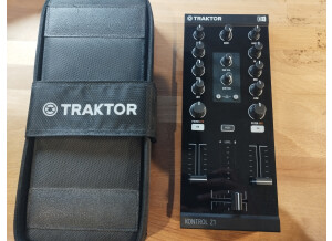 Native Instruments Traktor Kontrol Z1 (73310)