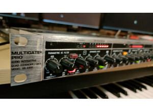 Behringer Multigate Pro XR4400 (76875)