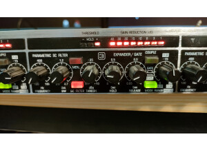 Behringer Multigate Pro XR4400