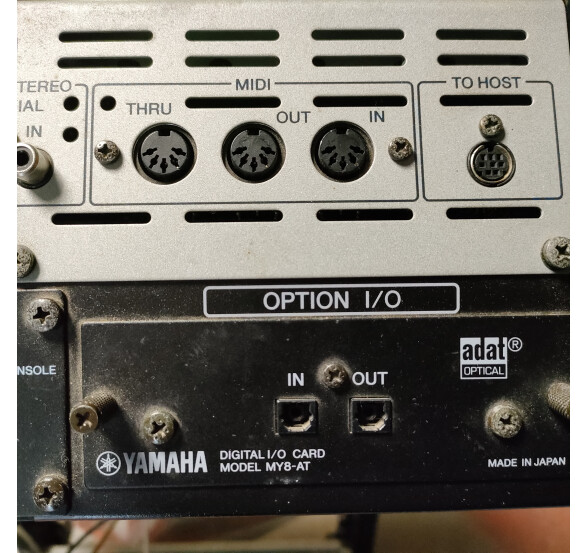Yamaha 01V (89082)