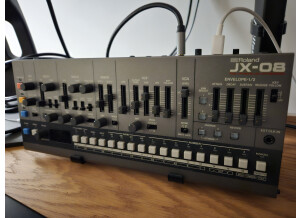 Roland JX-08