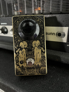 Does it Doom? Aghartha Drone Distortion Preamp : Aghartha Drone Distortion Preamp