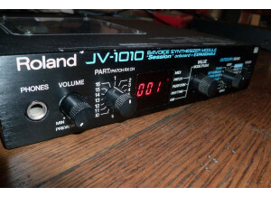 Roland JV-1010