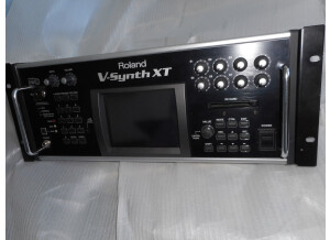 V-SYNTH XT