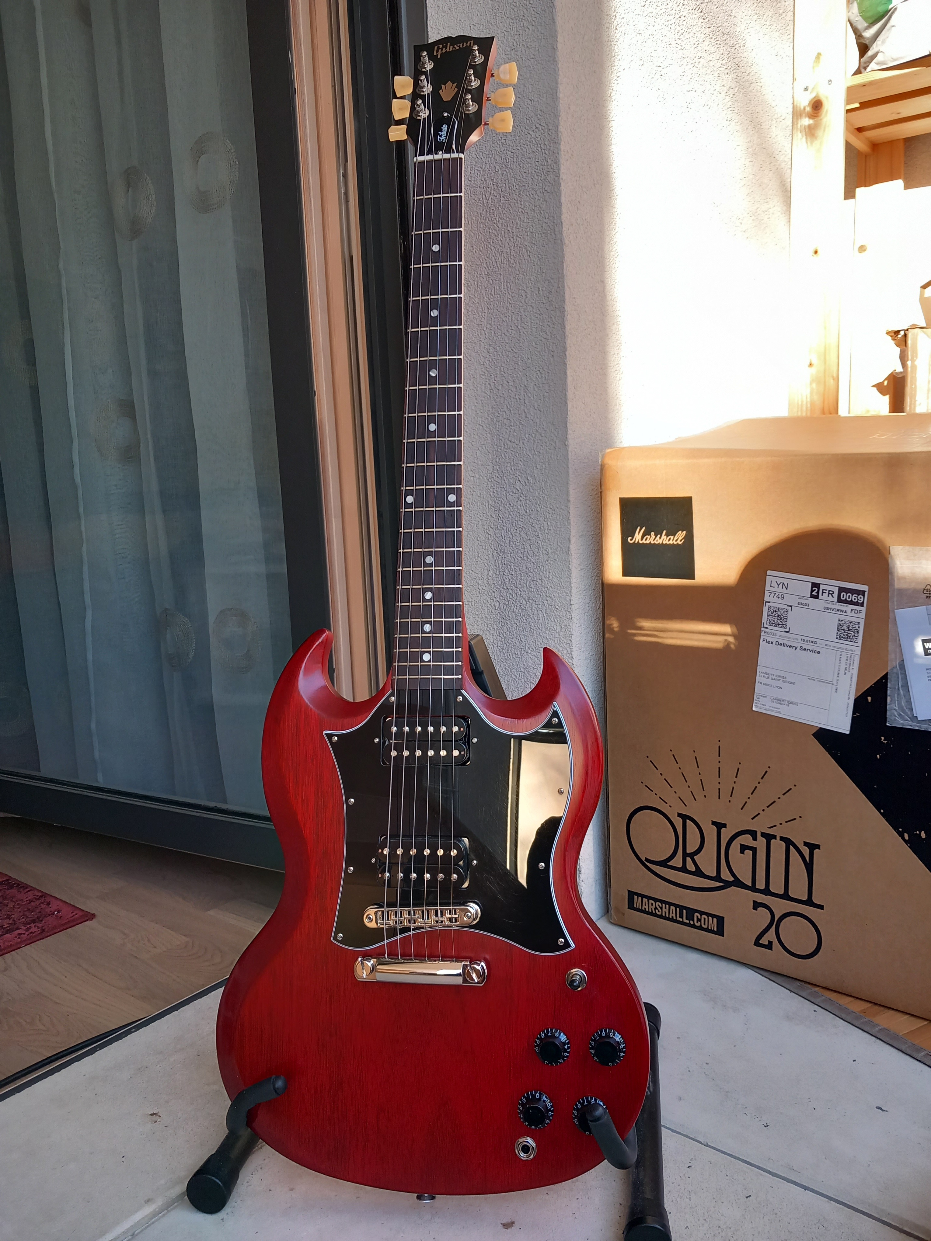 Vends Gibson SG Tribute Vintage cherry satin 2022