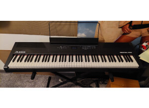 Alesis Recital Pro (6040)