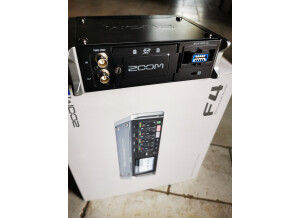 Zoom F4 (34961)