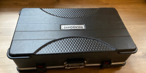 Rockboard Pedalboard with ABS Case 4.3 - Très bon état, vendu avec l'alimentation et tous les jacks +++
