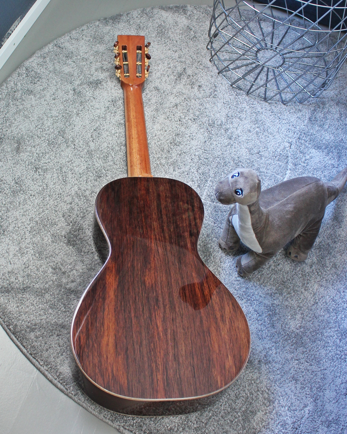 Loef Guitars Parlor  Bongi