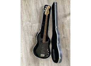 Fender Precision Bass Special