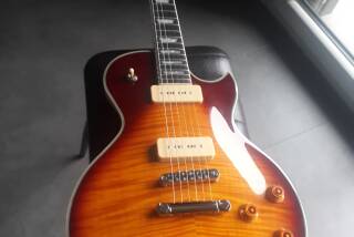 Sire Larry Carlton L7V