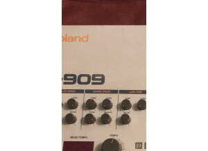 Roland TR-909 (7555)