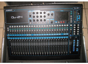 Allen & Heath Qu-24 (670)