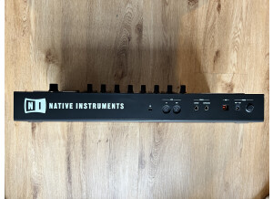 Native Instruments Komplete Kontrol S25