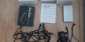Vends Harley Benton Iso-5 Pro + cables d'alimentaiton pedales split + cables patchs Rockboard et EBS
