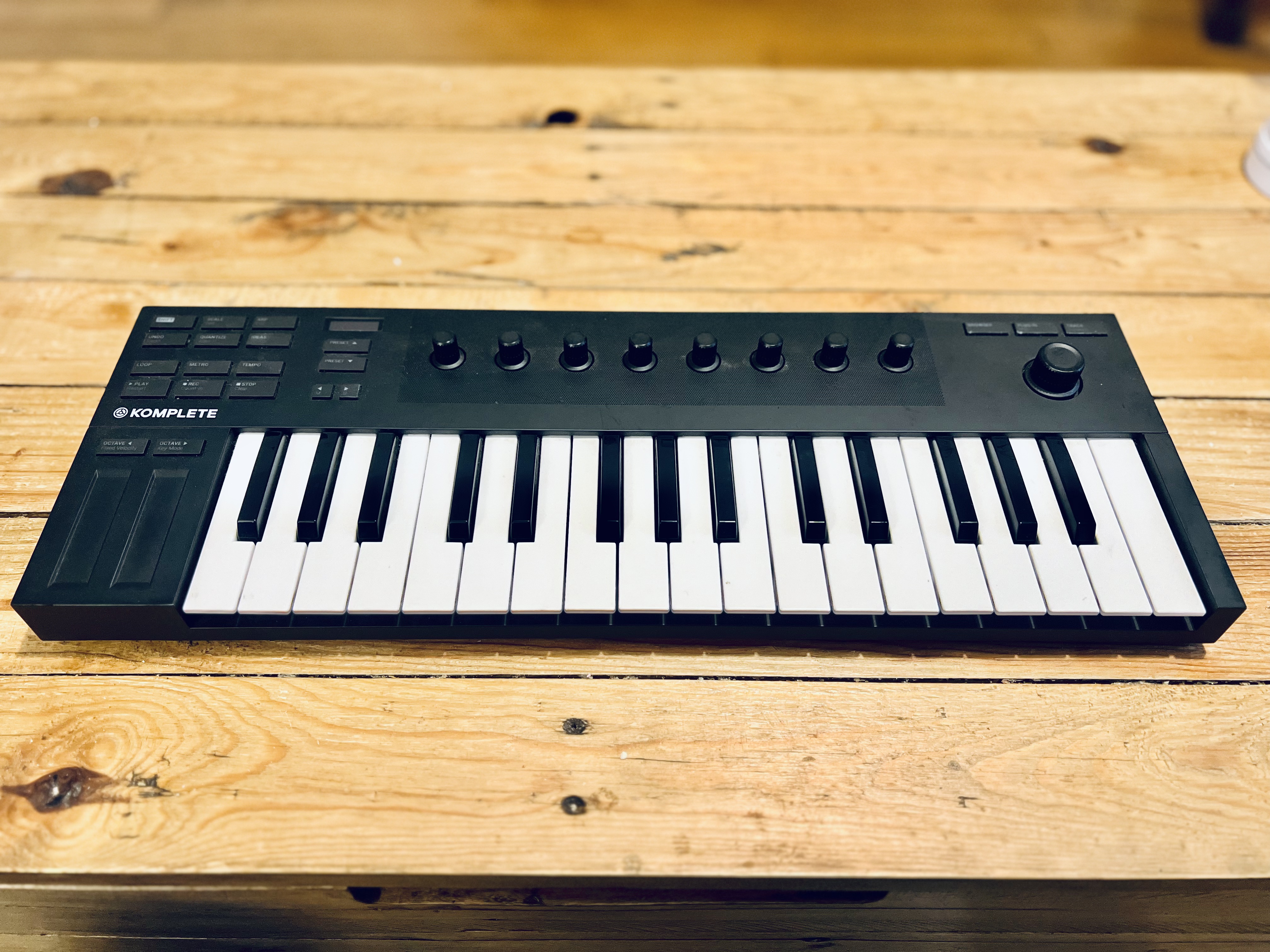 Native Instruments Komplete Kontrol M32 (88321)
