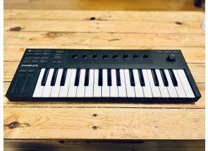 Native Instruments Komplete Kontrol M32 (88321)