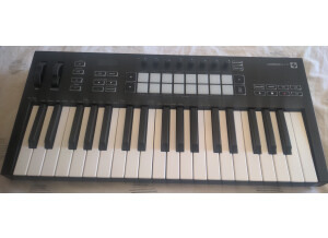 Novation Launchkey 37 MK3