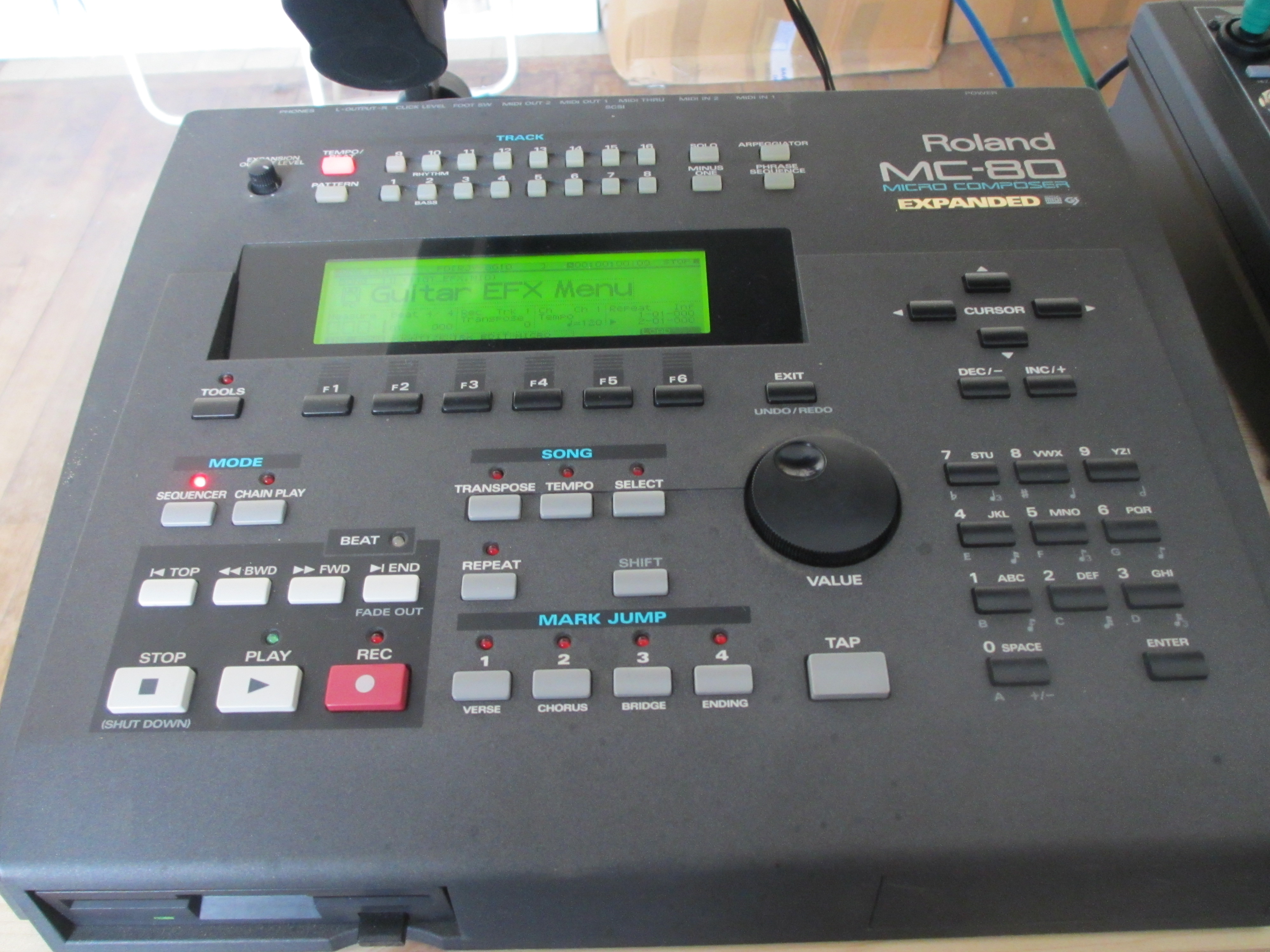 MC-80 - Roland MC-80 - Audiofanzine