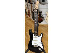 Squier Stratocaster Japan (1)