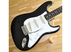 Squier Stratocaster Japan (3)