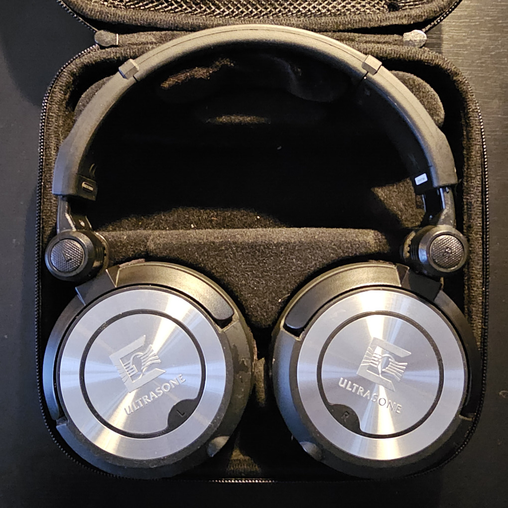 Vends casque Ultrasone Pro 900