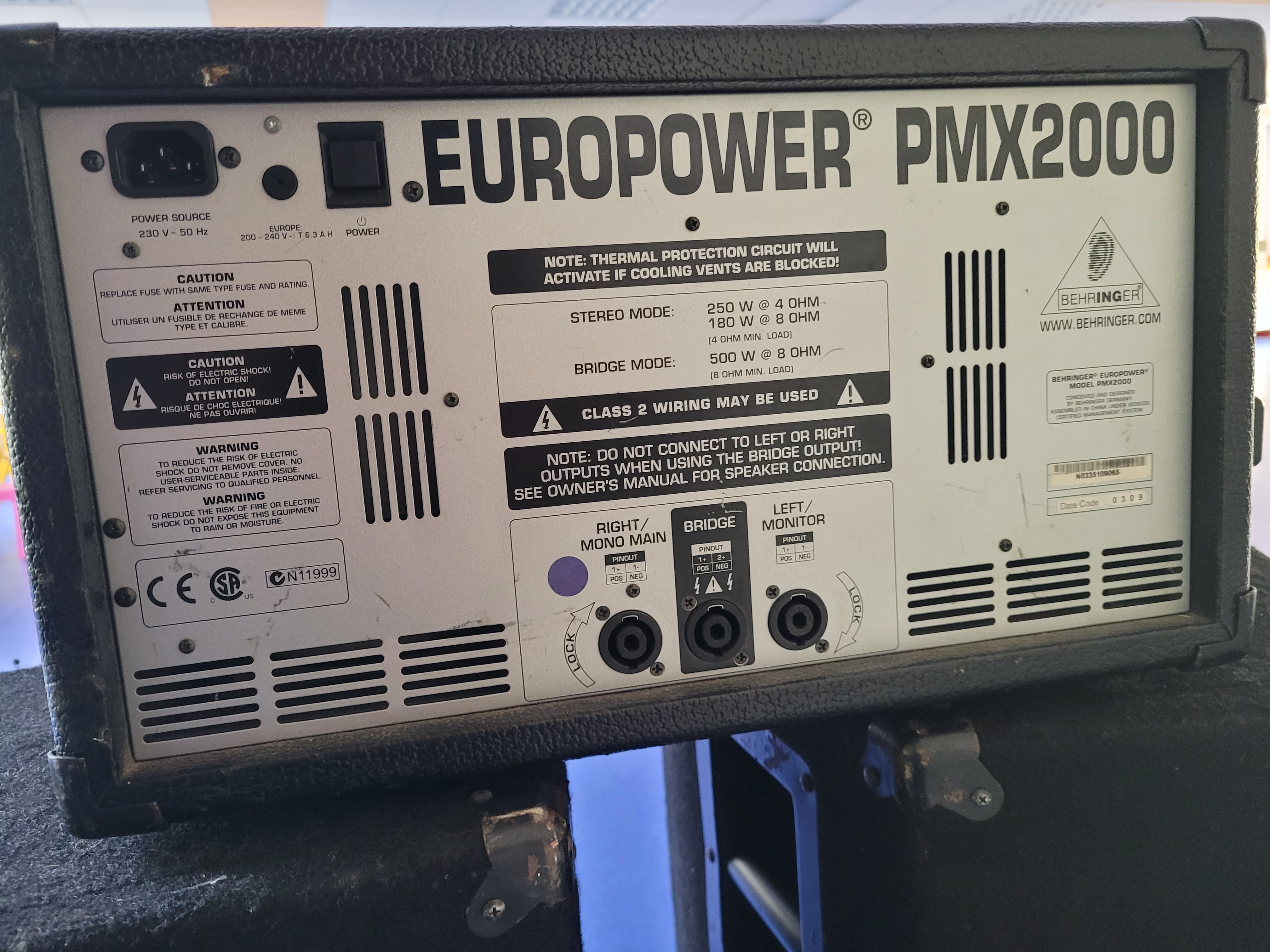 Pictures and images Behringer Europower PMX2000 - Audiofanzine Pictures and images Behringer Europower PMX2000 - Audiofanzine