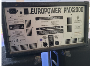 Behringer Europower PMX2000
