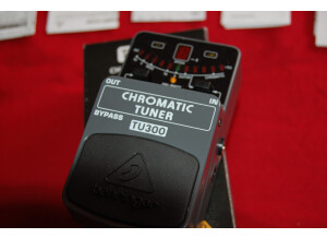 Behringer Chromatic Tuner TU300 (61000)