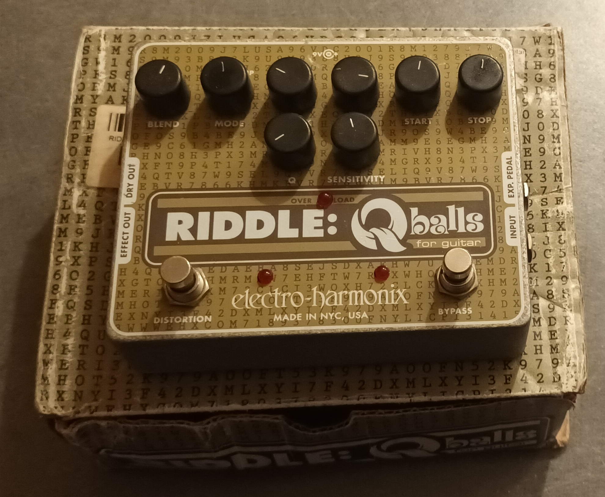 EHX Riddle QBalls dans sa boite