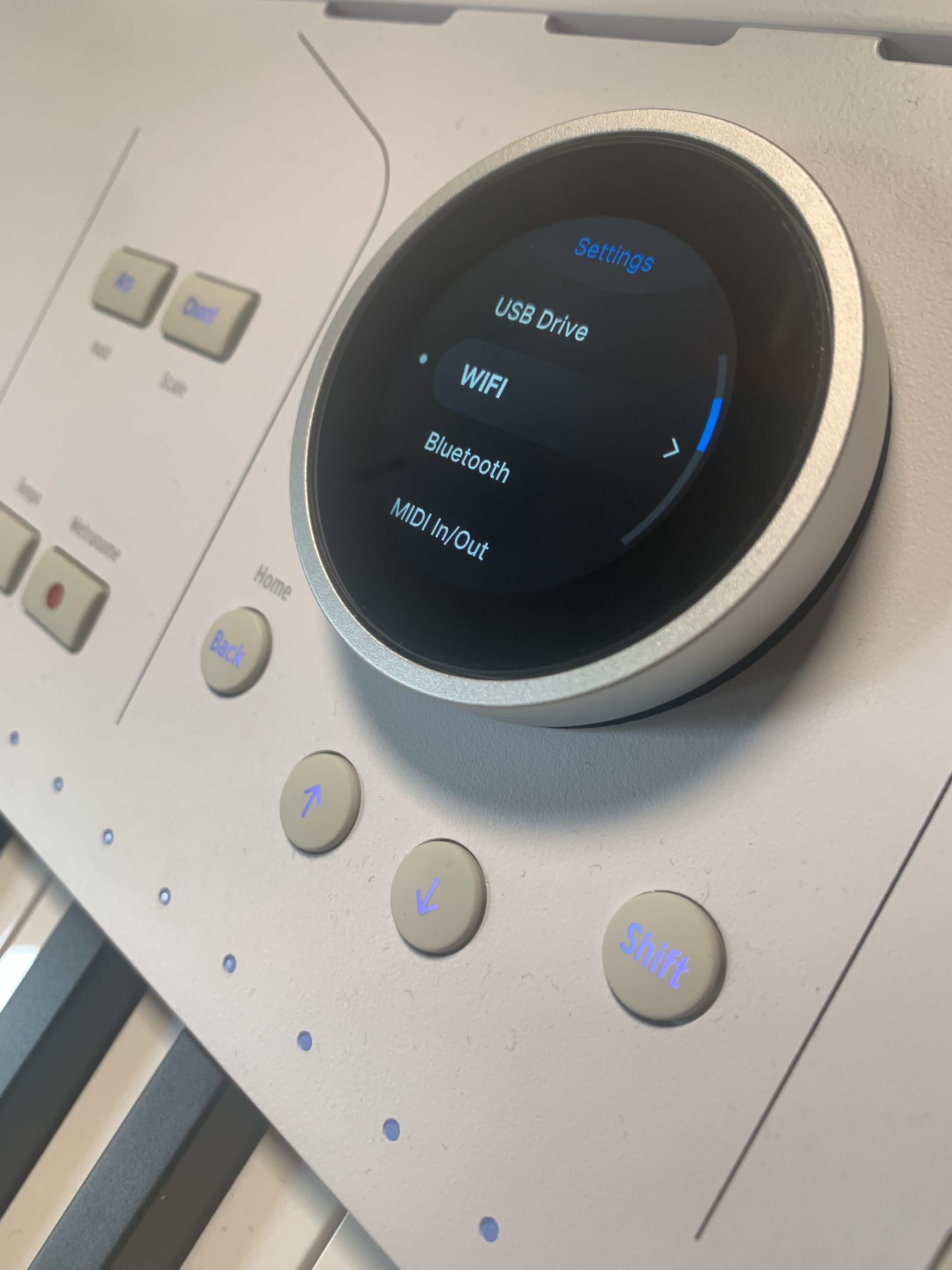 Arturia AstroLab : wifibluettoth