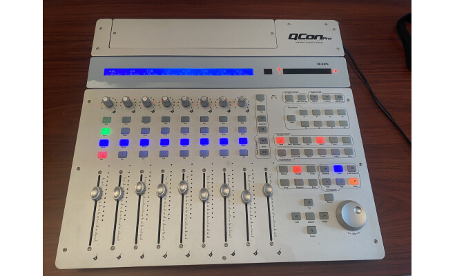 iCon QCon Pro (96743)