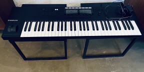 Vends clavier maitre/MIDI Native Instruments Komplete Kontrol S61 MK2 Parfait état