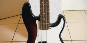 Vends Fender Player Precision Bass (Etat Neuf)