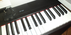 PIANO NUMERIQUE SP-320