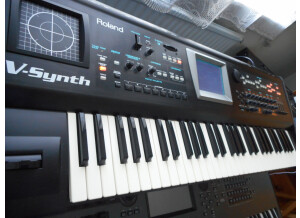 V-SYNTH