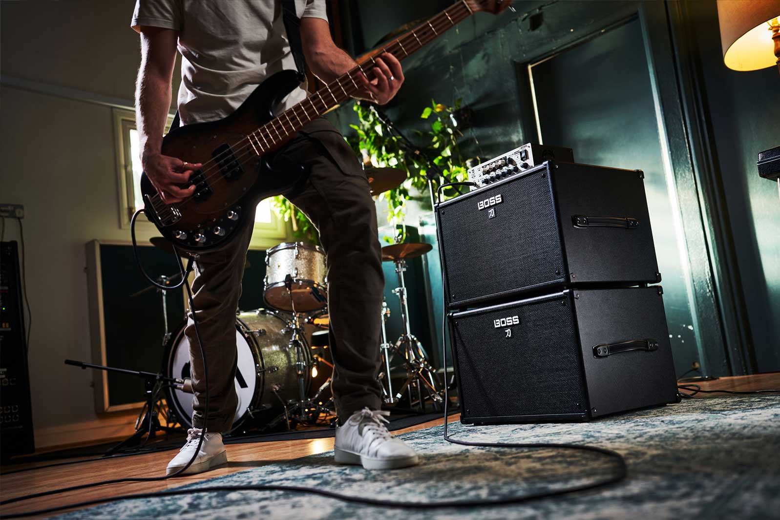 Boss Katana-500 Bass Head : Katana-500 Bass HeadLifestyle