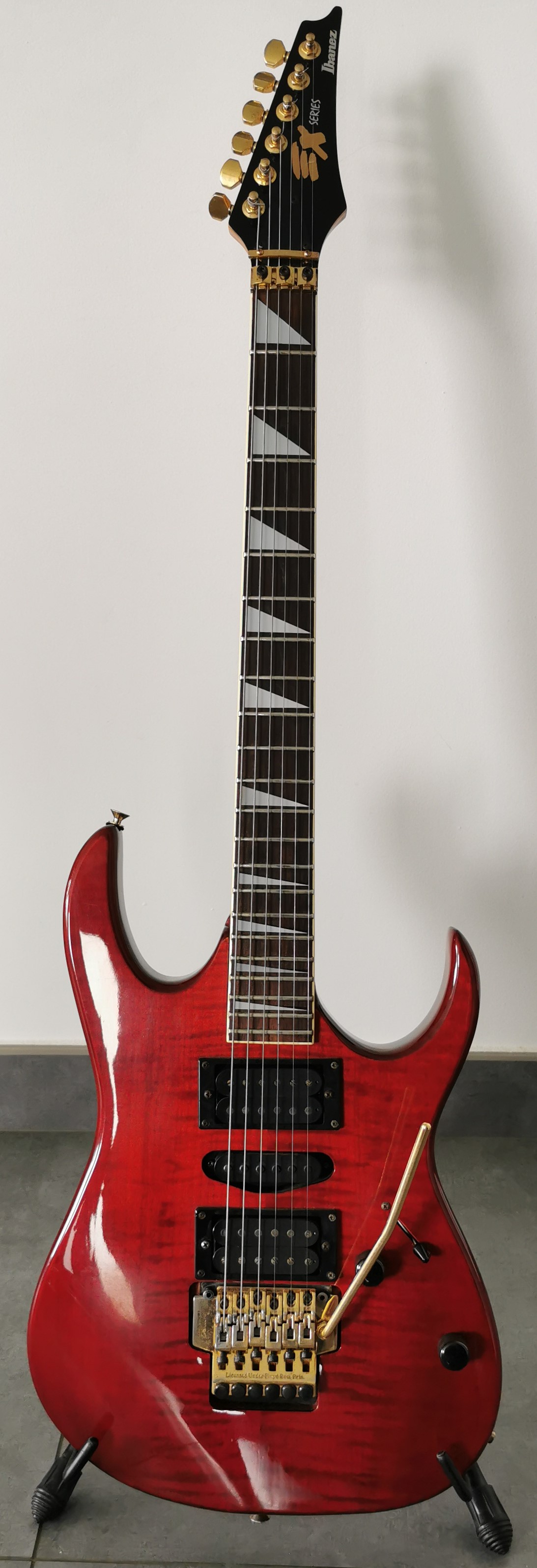 Vends Guitare Ibanez EX370FM