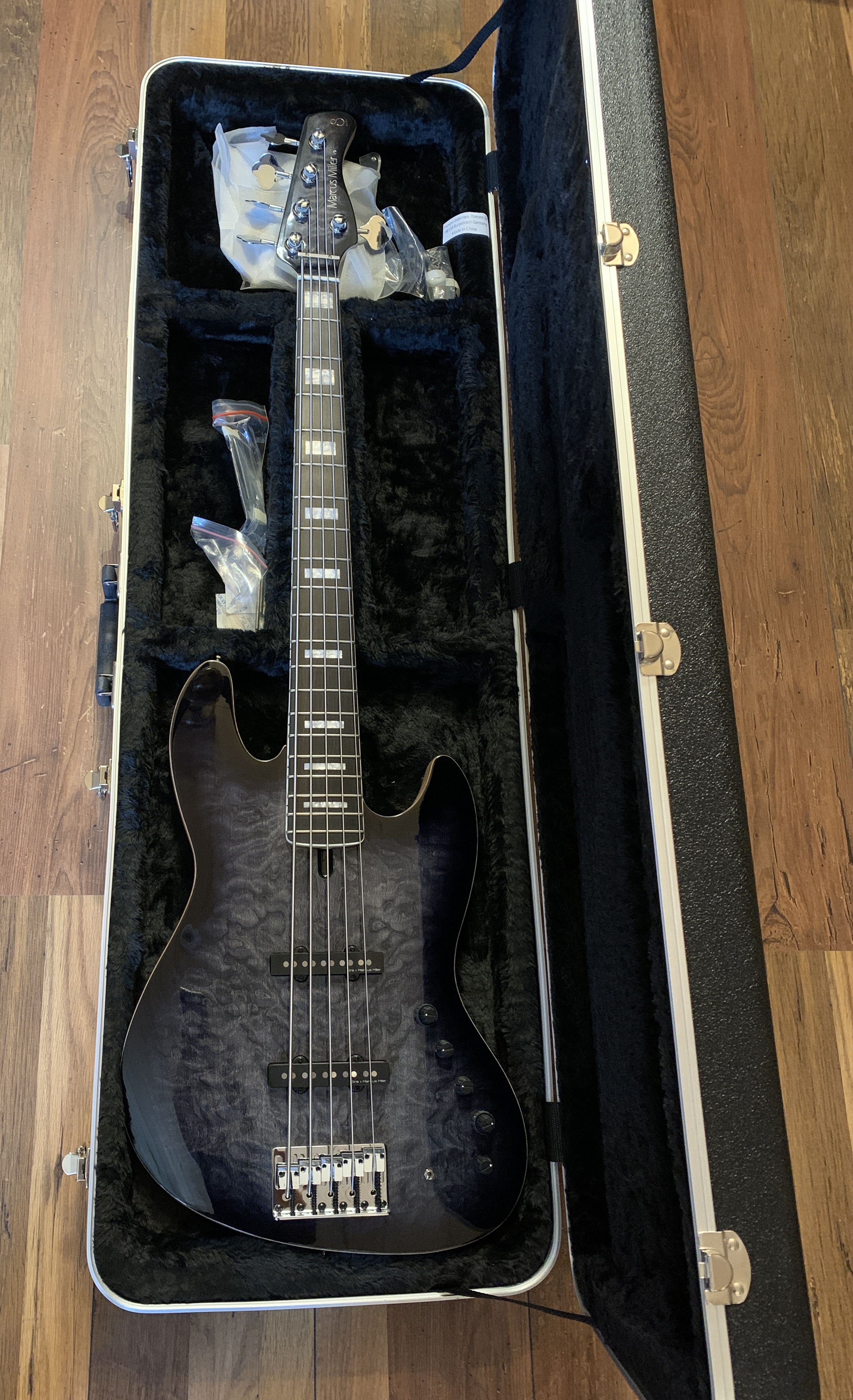 Sire Marcus Miller V9 Swamp Ash 5 TBK 2nd Gen (55188)