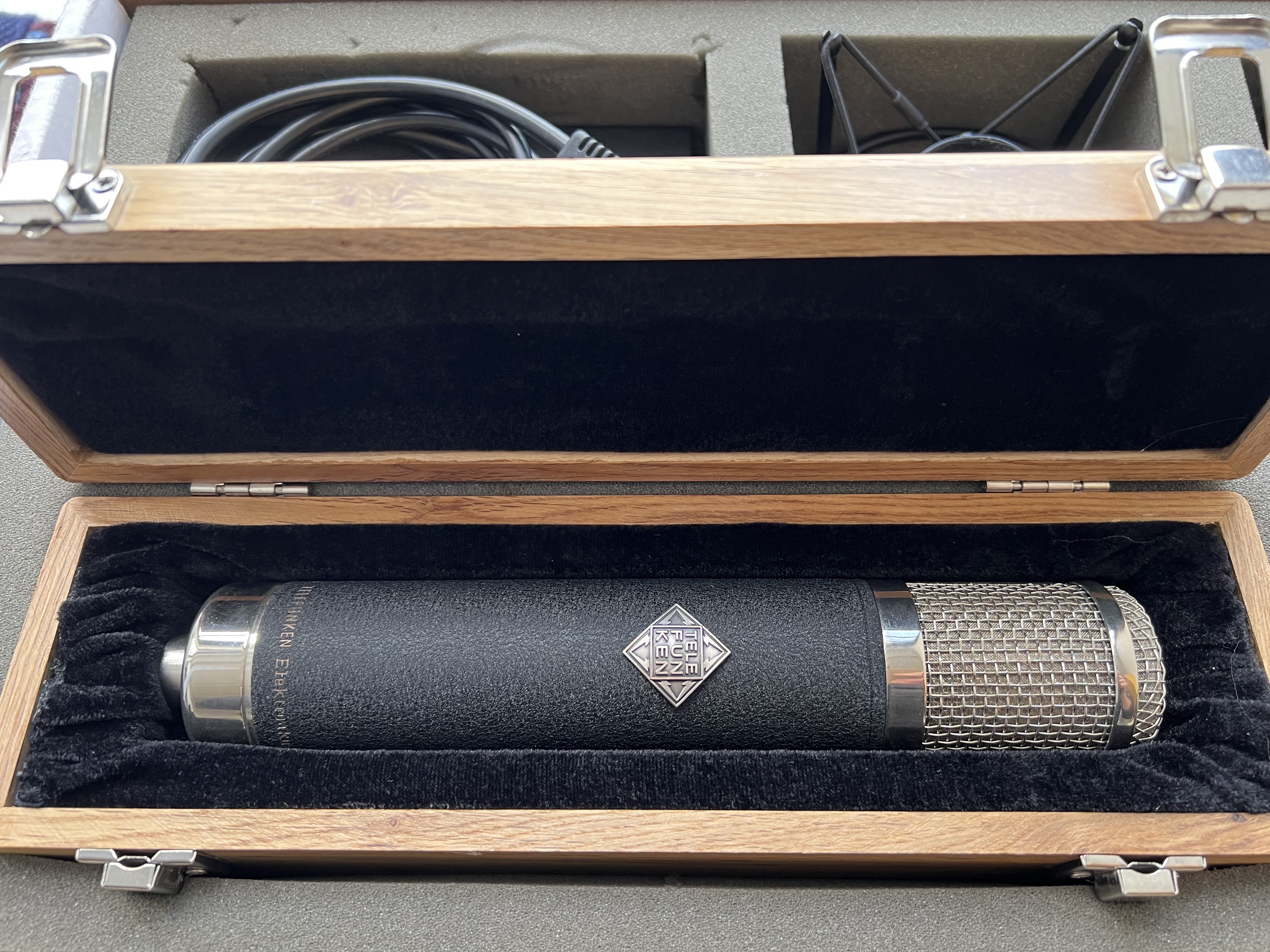 Vends microphone à lampe Telefunken AK-47 mkii 