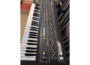 Roland Jupiter-6