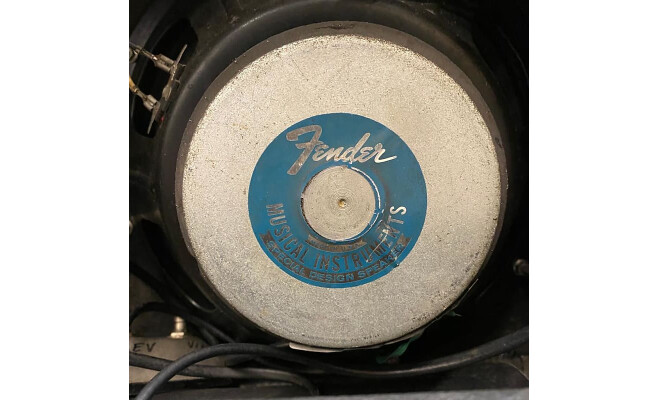 Fender Twin Reverb "Silverface" [1968-1982] (30541)