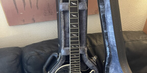 Vends guitare électrique Epiphone Prophecy Les Paul Custom EX TBE en Fly Case.