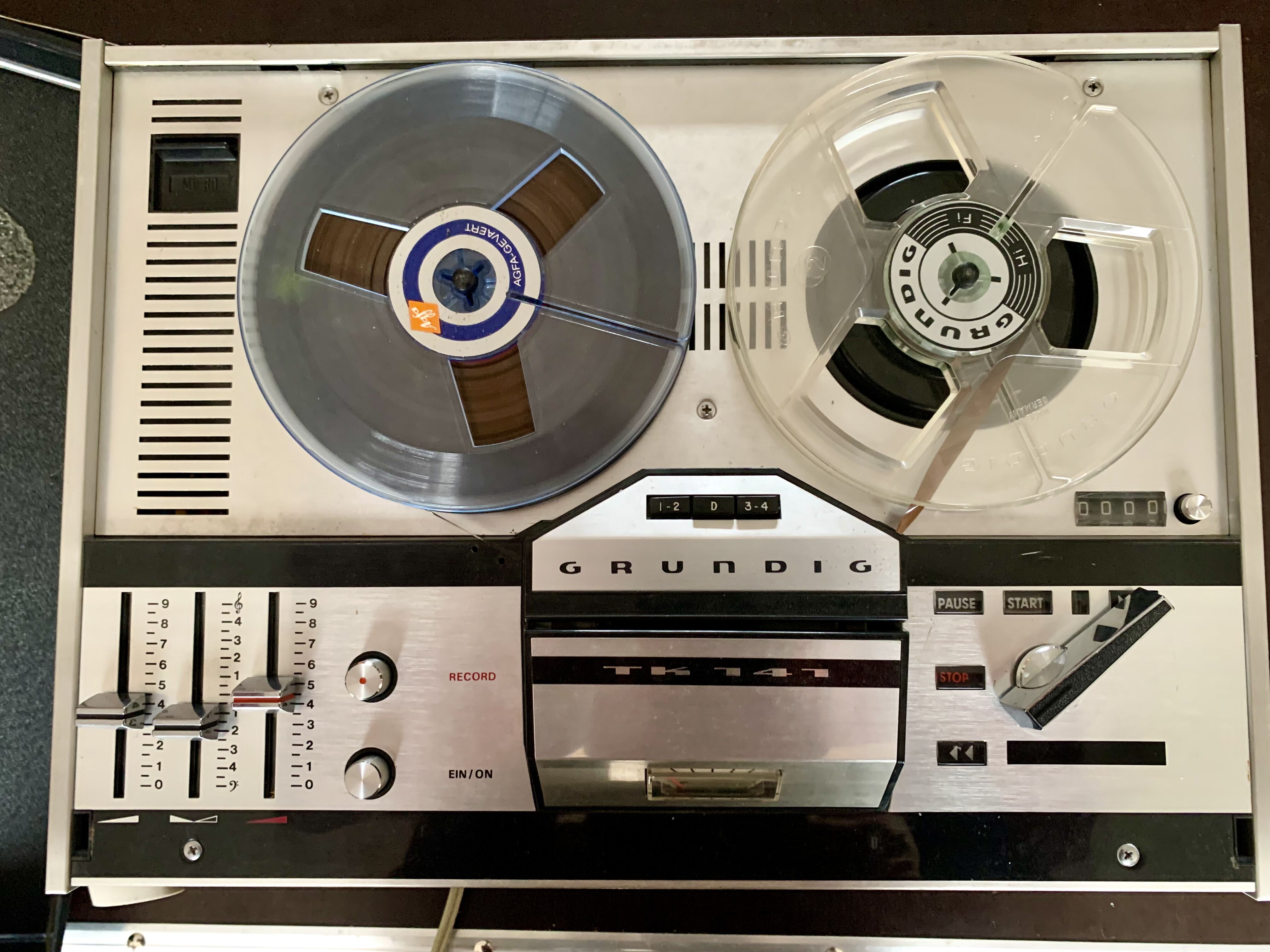 Grundig TK 141 + micro Grundig gdm 310