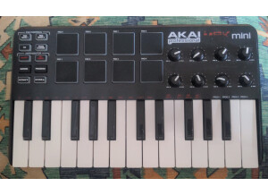 Akai Professional MPK mini