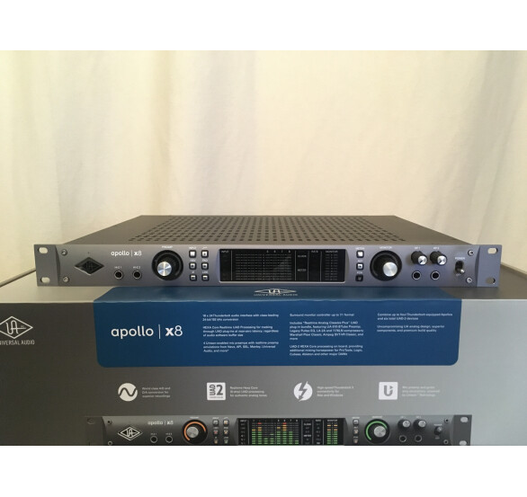 Universal Audio Apollo x8 (73991)
