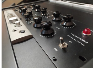 IGS Audio V8 Compressor