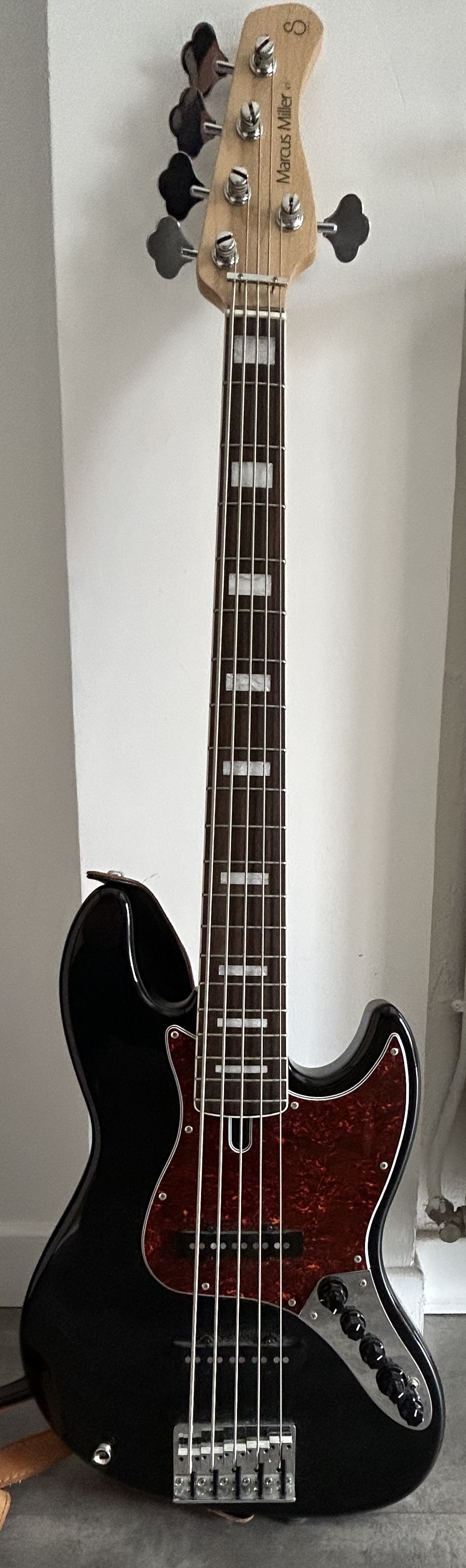 Vends SIR V7 5 Cordes Alder BLK